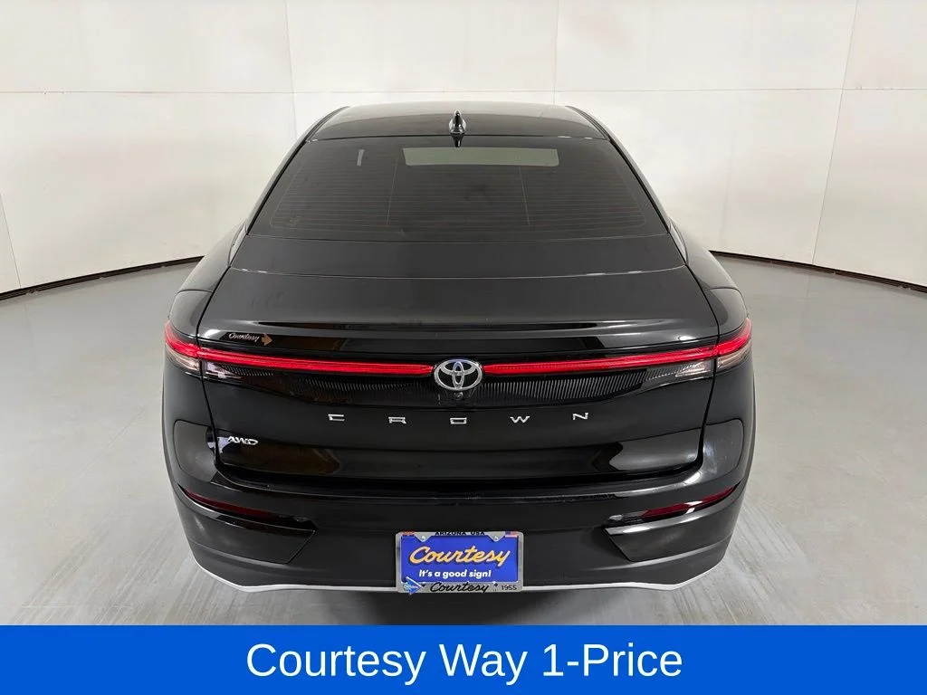 Used 2023 Black Toyota XLE image 9