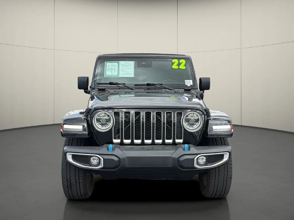 Used 2022 Black Jeep Unlimited Sahara 4x4 image 2