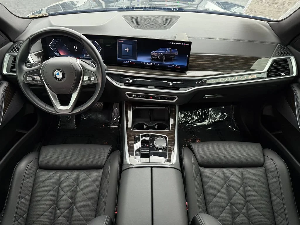 Used 2024  BMW sDrive40i image 20