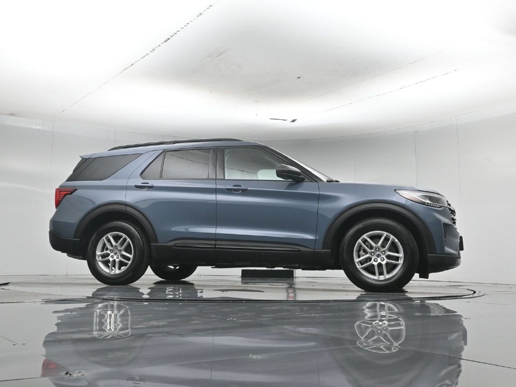 New 2026 Vapor Blue Metallic Ford Active image 7