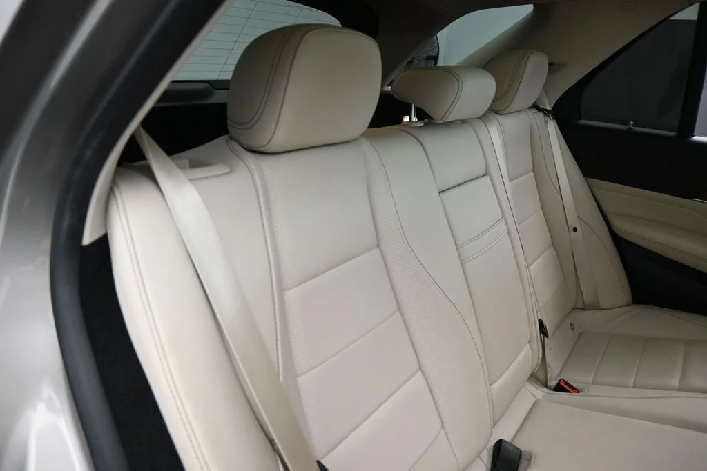 Used 2022 Gold Mercedes-Benz GLE 350 image 42