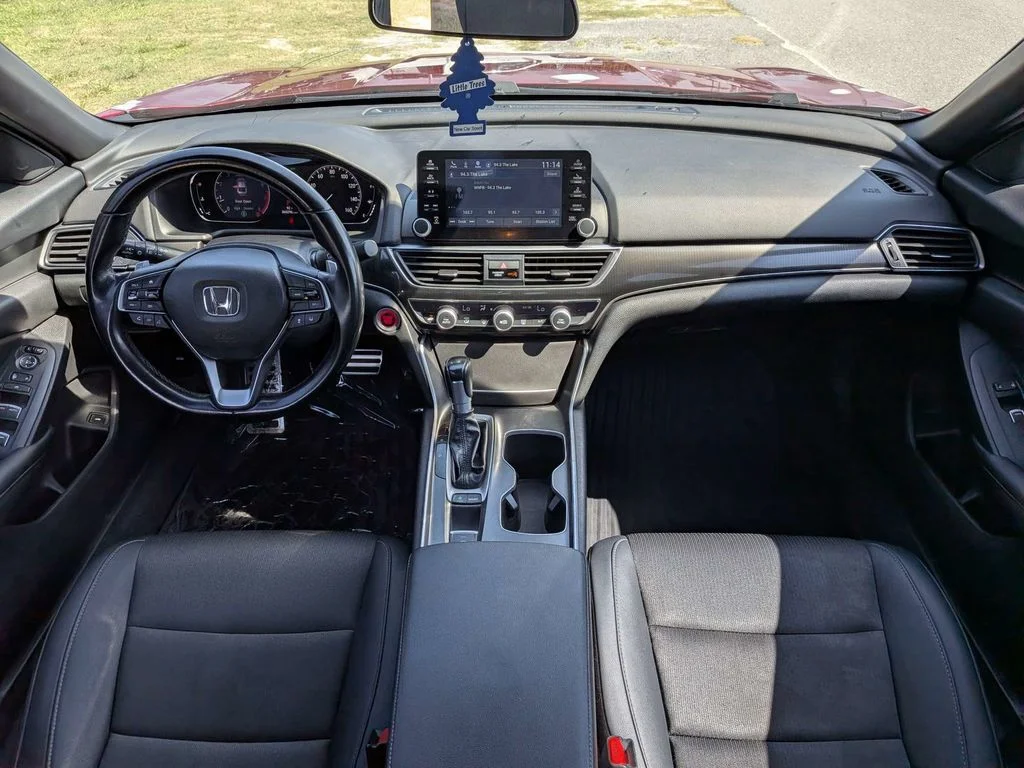 Used 2020  Honda Sport image 13