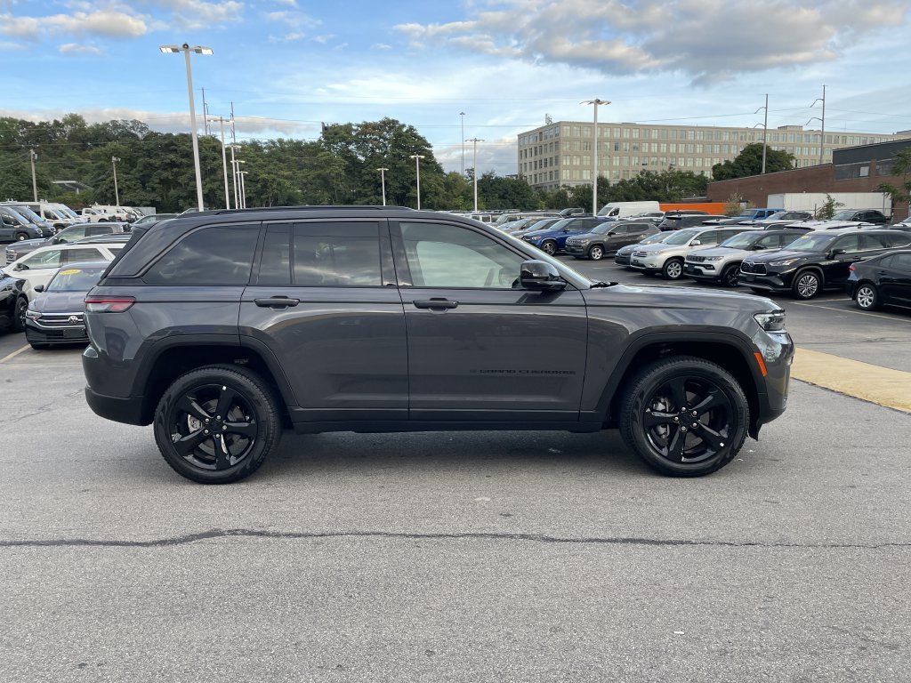Used 2026 Gray Jeep Limited image 7