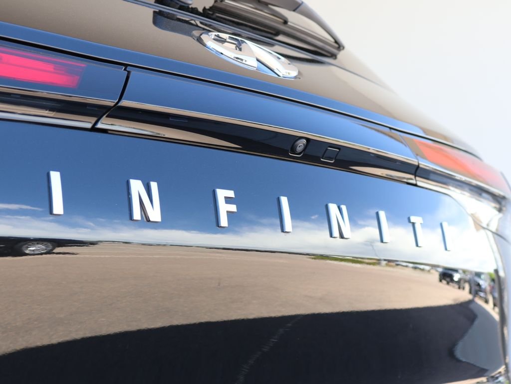 Certified Used 2025 Black INFINITI PURE image 39