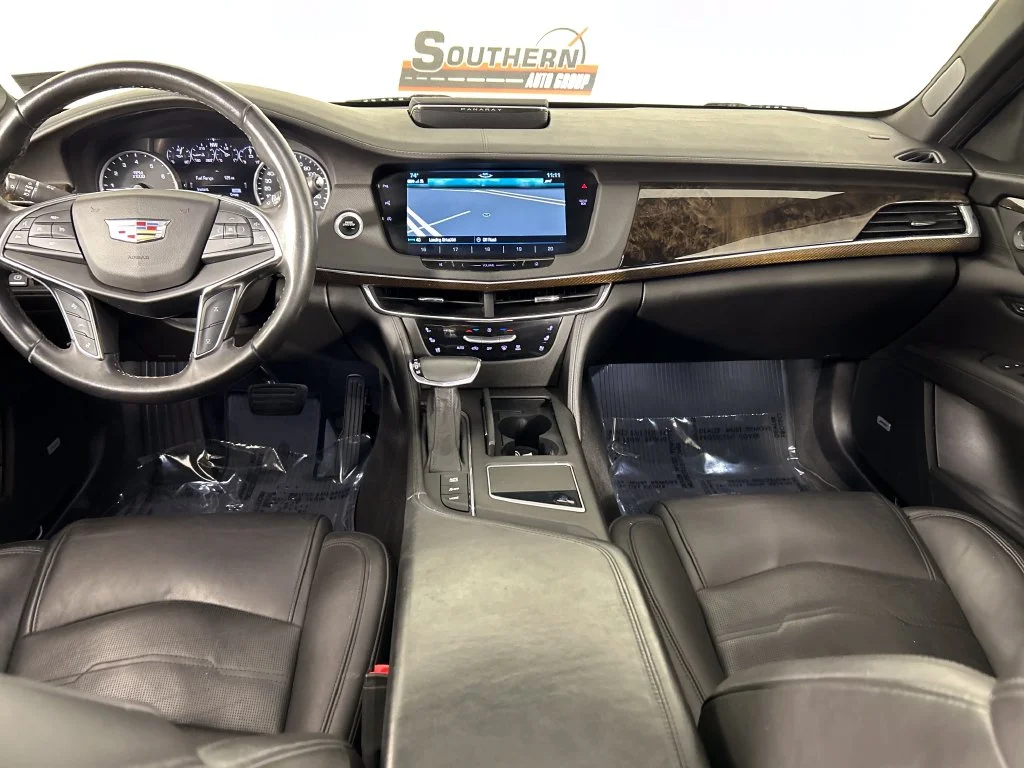 Used 2018 Silver Cadillac 3.6L Luxury image 18