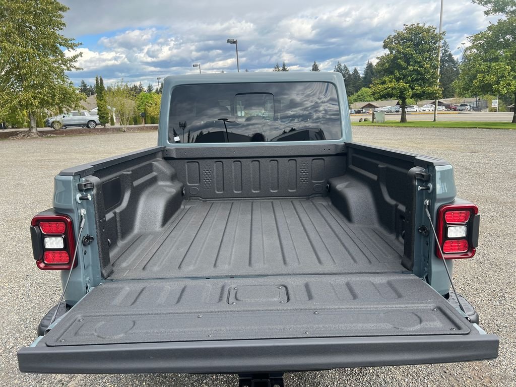 New 2026 Anvil Clear-Coat Exterior Paint Jeep Rubicon X image 17