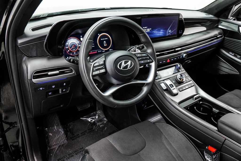 Used 2025 Black Hyundai Calligraphy Night Edition image 21