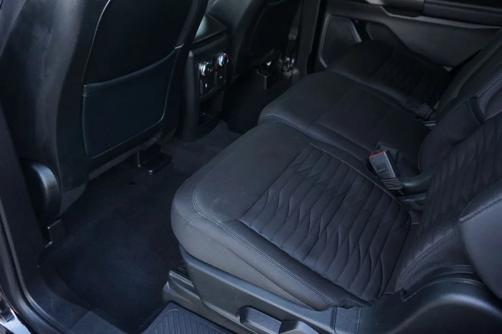 Used 2020 Black Ford XLT image 29