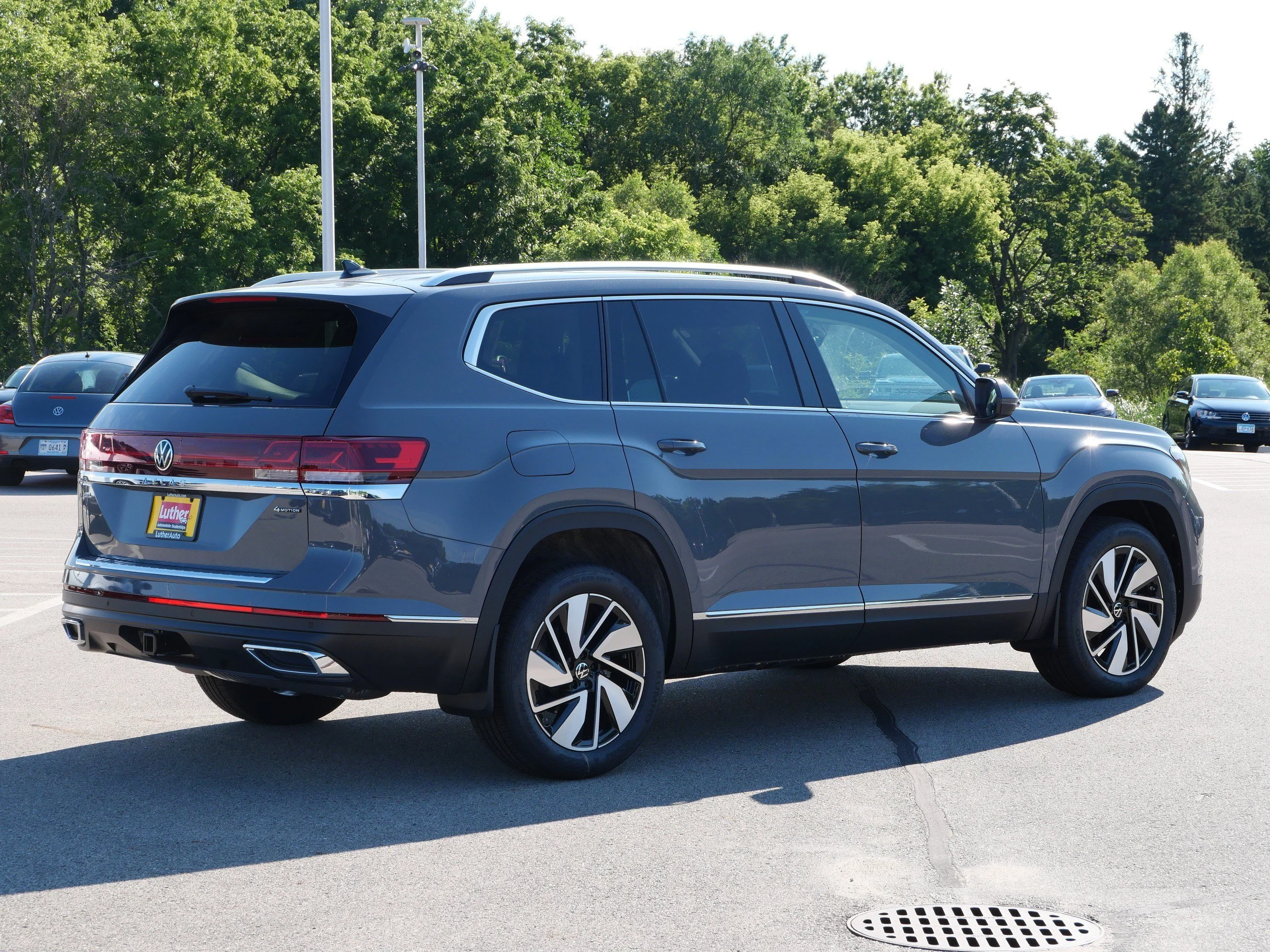 New 2026 Pure Gray Volkswagen 2.0T SEL image 2