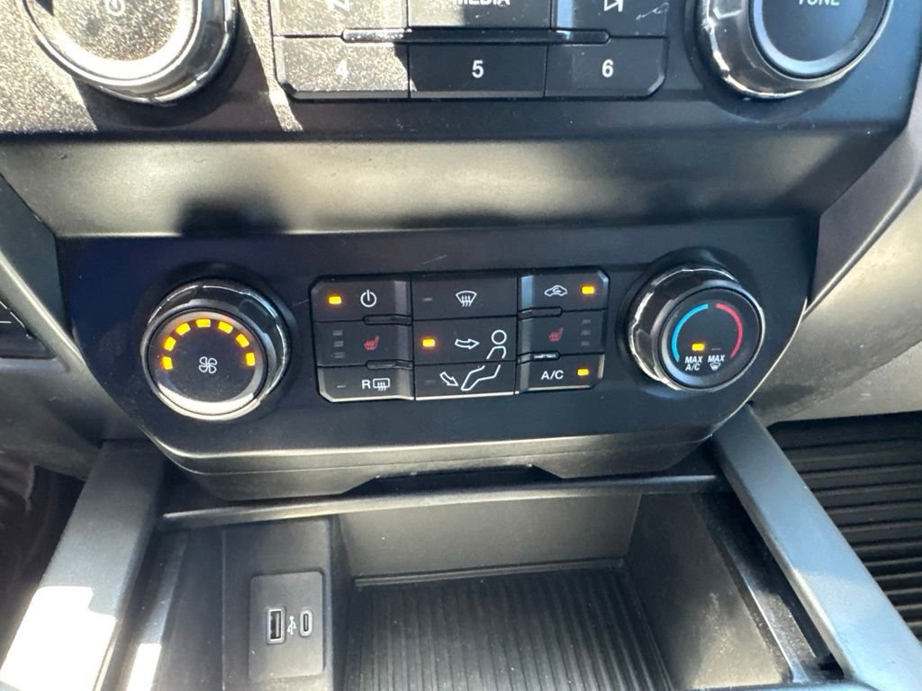 Used 2020 Black Ford  image 22
