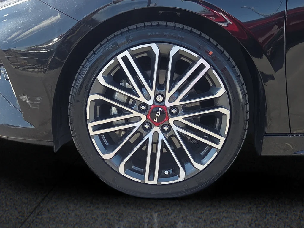Used 2022 Gray Kia GT image 8
