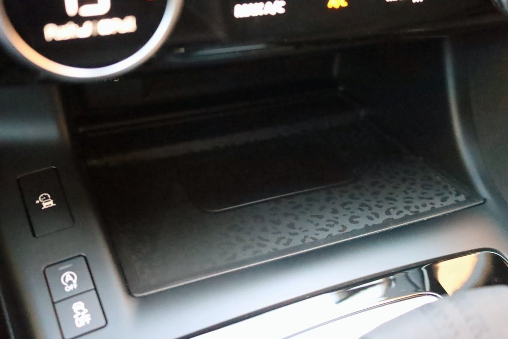 2024 JAGUAR E-PACE - Image 31