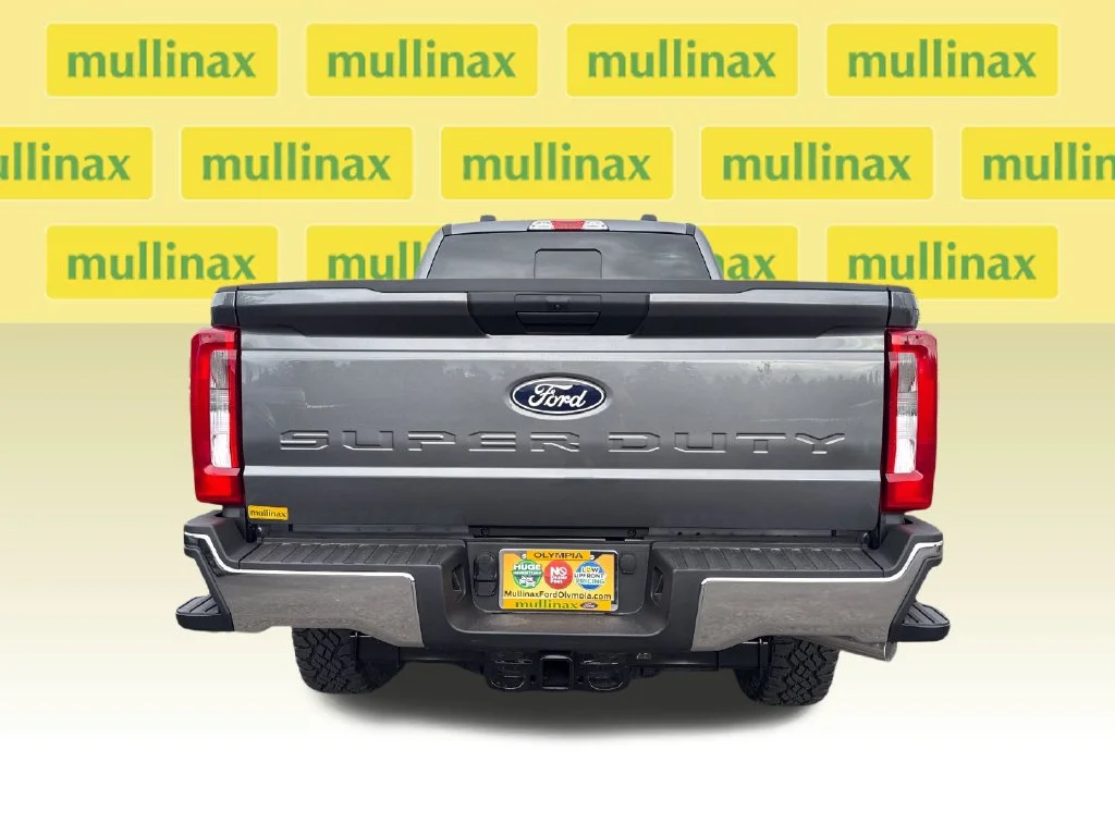 New 2027 Gray Ford XLT image 5