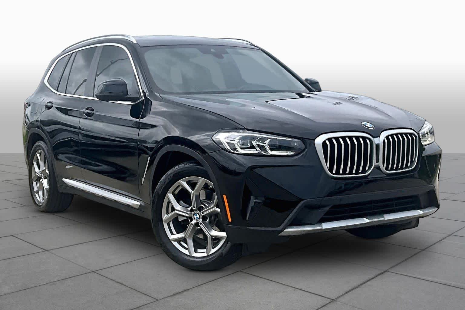 Used 2024 Jet Black BMW sDrive30i image 2