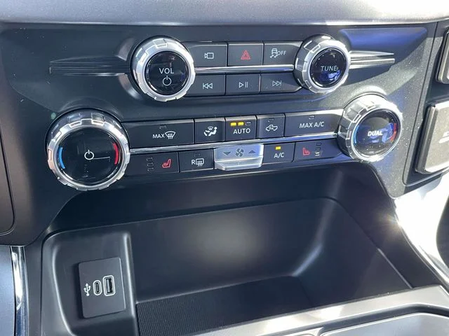 2026 Ford F-150 XLT - Photo 6
