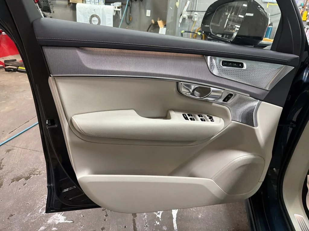 New 2027 Denim Blue Volvo Ultra image 11