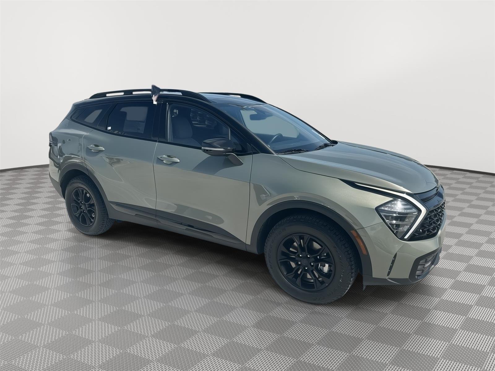 Certified Used 2025 Jungle Green/Ebony Black Roof Kia X-Pro image 3