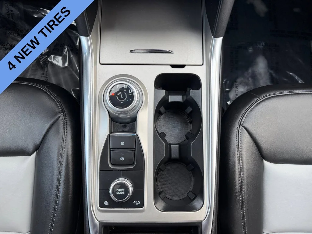 Used 2022 Black Metallic Ford XLT image 11