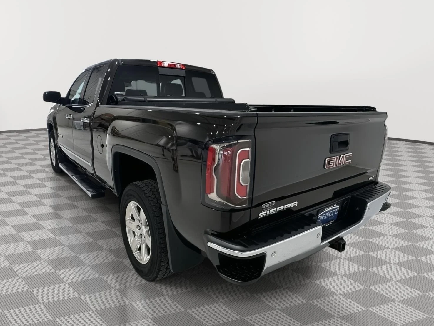 Used 2016 MAHOGANY METALLIC GMC SLT image 3