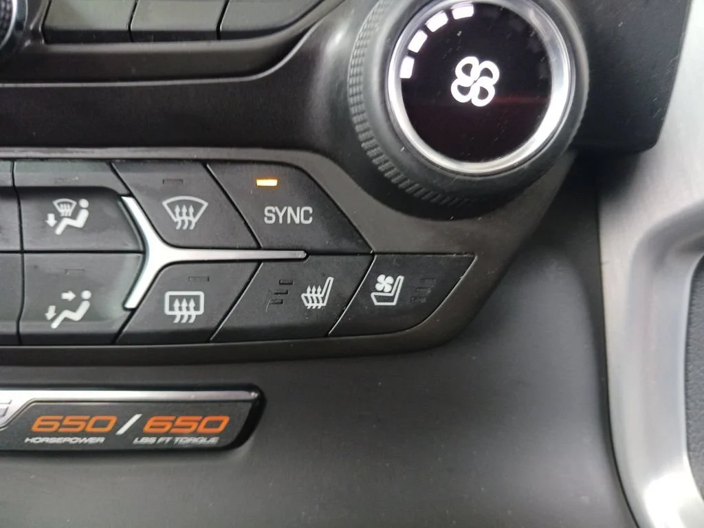Used 2015 TORCH RED Chevrolet Z06 2LZ image 25