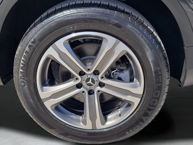 Used 2022 Gray Mercedes-Benz GLC 300 image 8