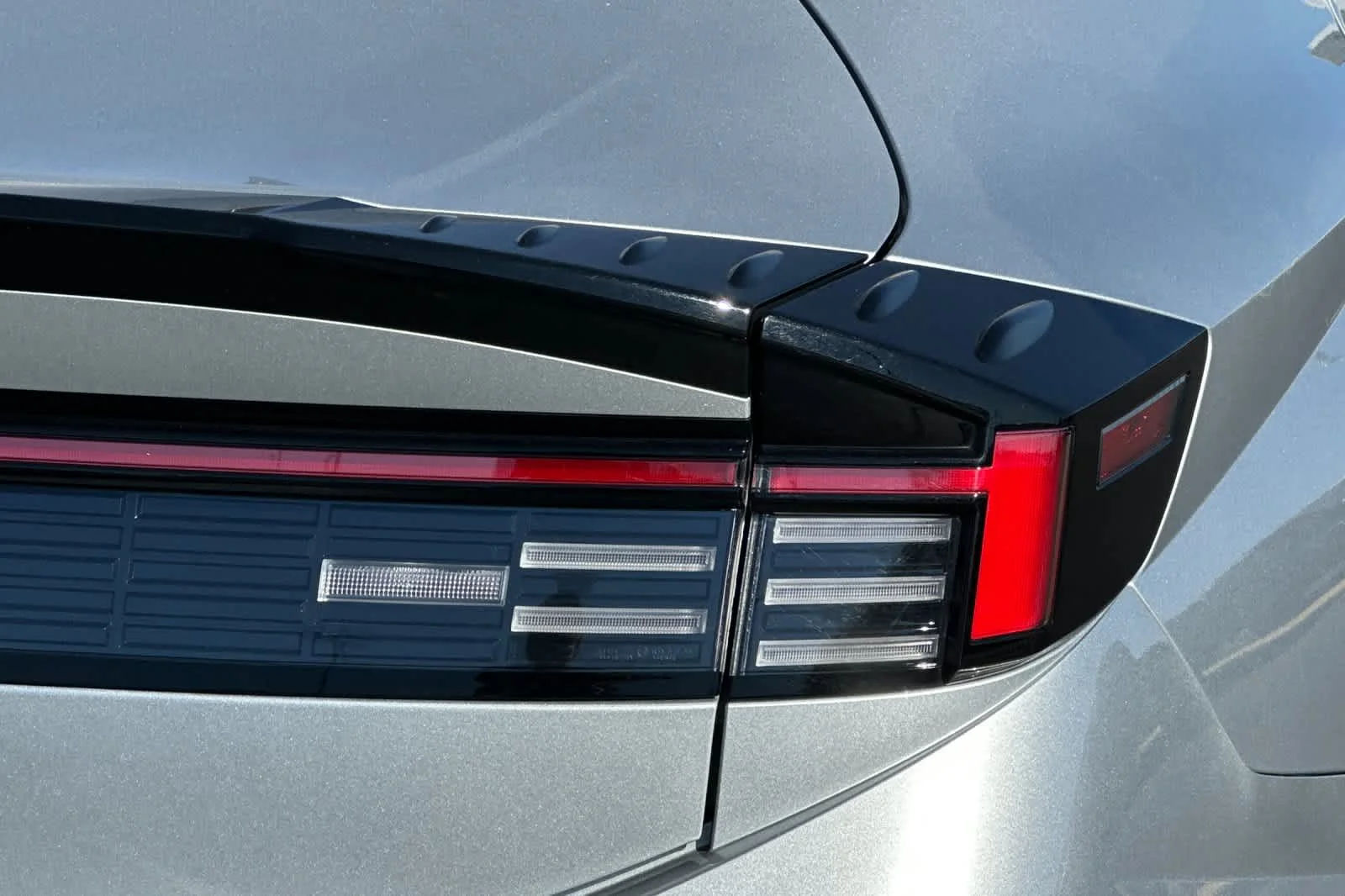 Certified Used 2025 Silver Hyundai SEL image 26