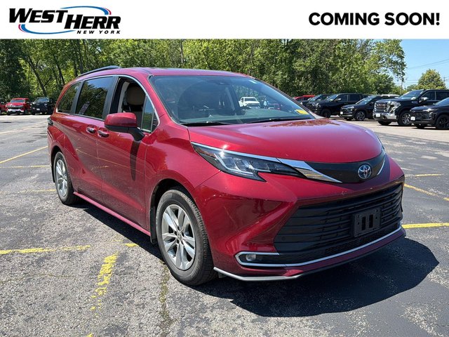 2023 Toyota Sienna XLE