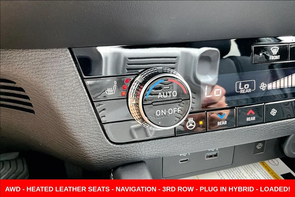 New 2026 Gray Nissan Platinum image 26
