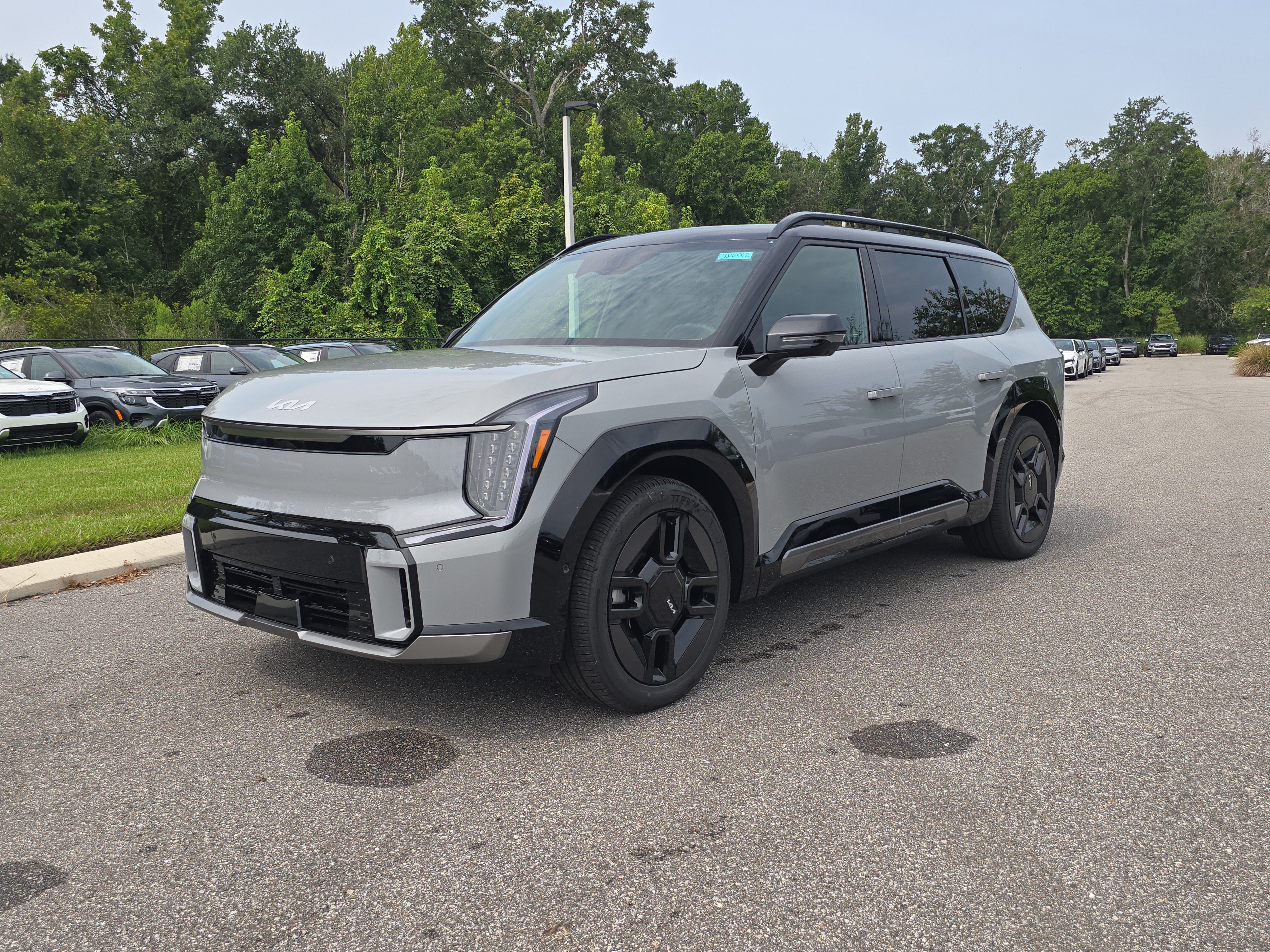 New 2026 Wolf Gray / Black Roof Kia GT-Line AWD image 4