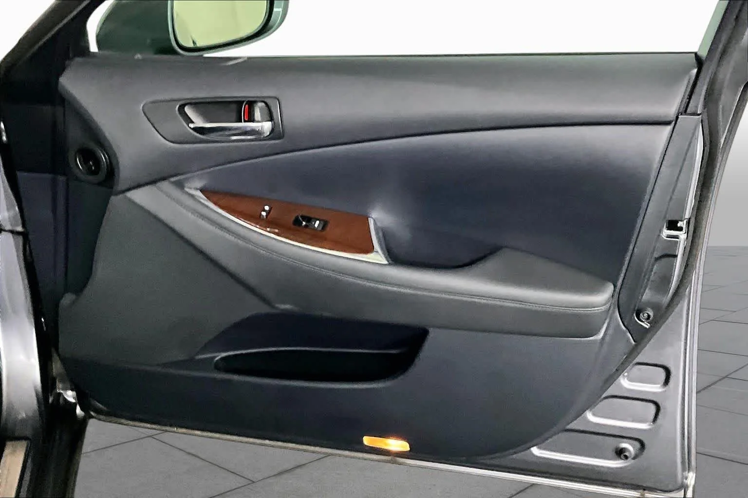 Used 2012 Nebula Gray Pearl Lexus  image 23