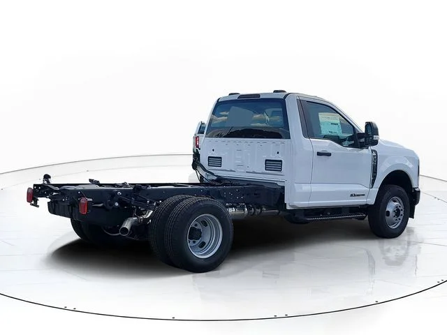 New 2026 Oxford White Ford XL image 5