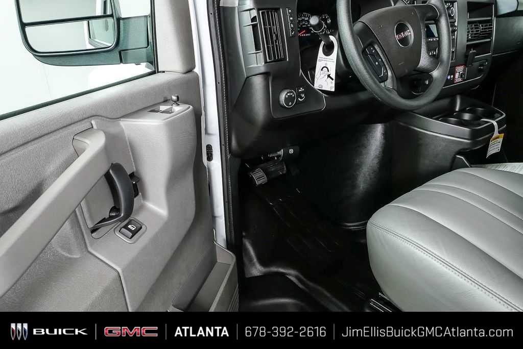 New 2025 Summit White GMC Work Van image 9