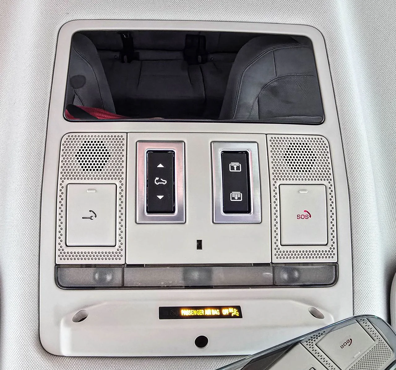 Used 2023 Gondwana Stone Land Rover S image 31