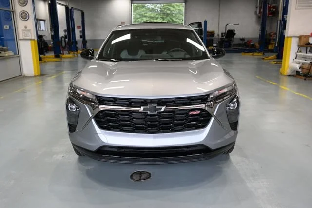 New 2026 Sterling Gray Metallic Chevrolet 1RS image 2