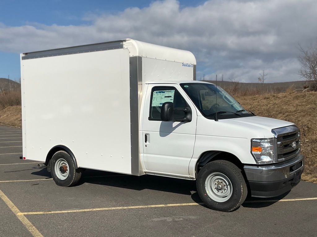 2026 Ford E-Series SRW E-350 Super Duty 138 in WB's photo