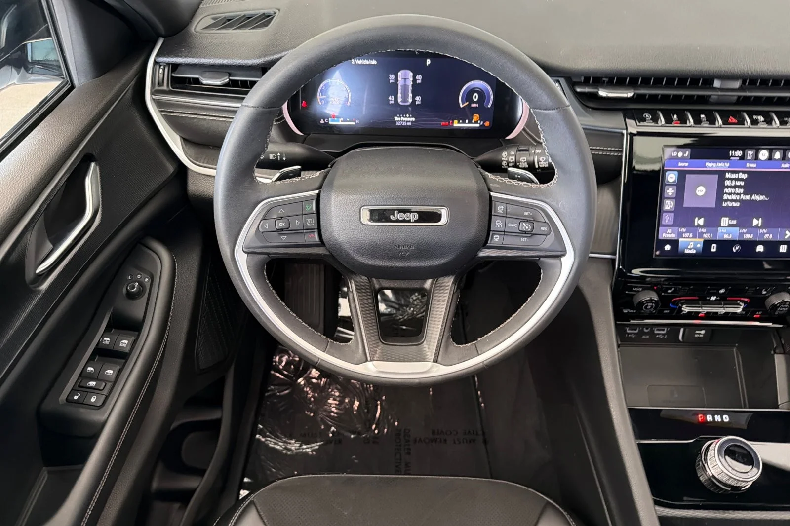 Used 2023 BRIGHT WHITE Jeep Altitude image 13