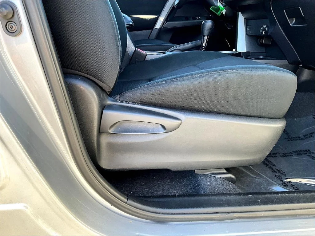 Used 2016 Silver Toyota LE image 35
