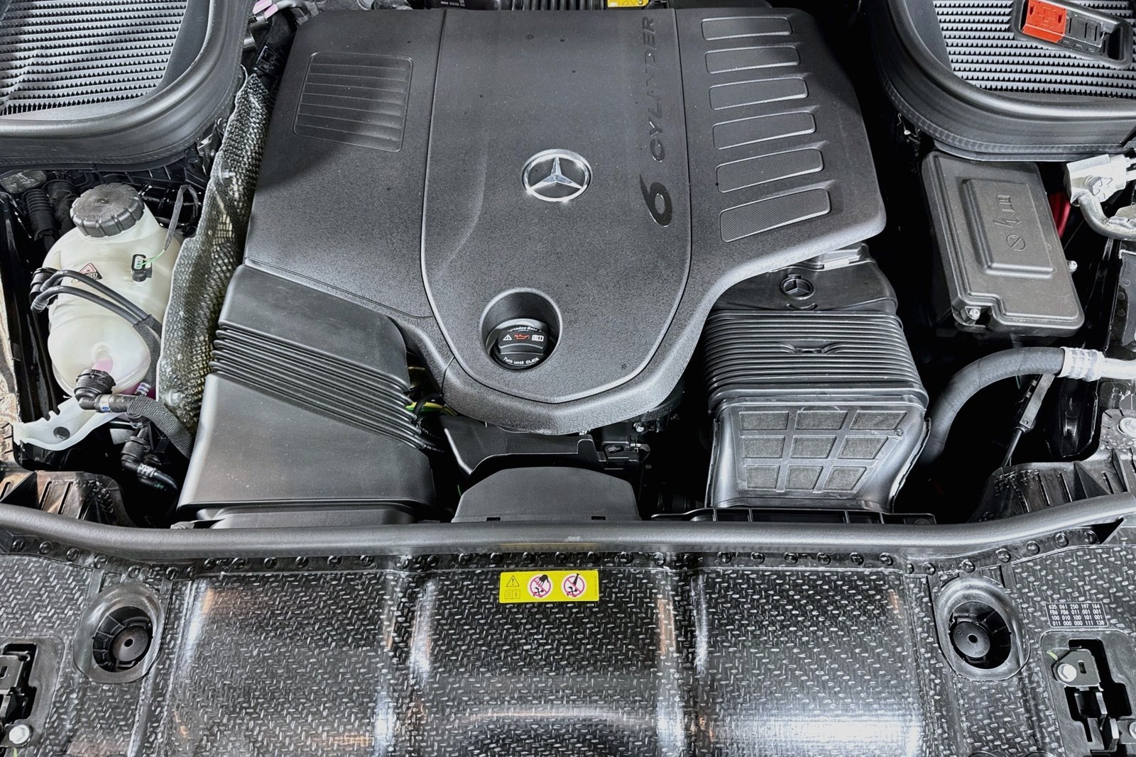 New 2027 Obsidian Black Metallic Mercedes-Benz GLE 450 image 29