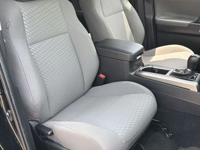 Used 2022 Black Toyota SR5 image 33