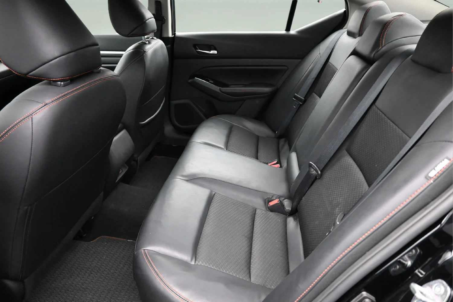Used 2025 Black Nissan SR image 16