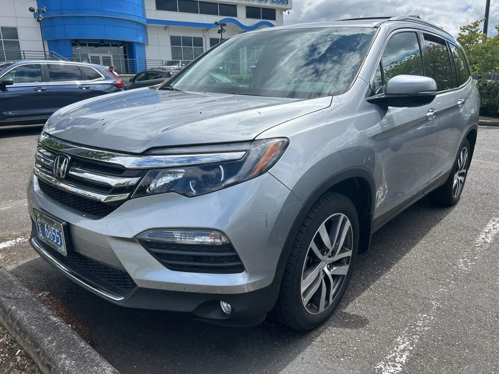 2016 Honda Pilot 4WD Touring's photo