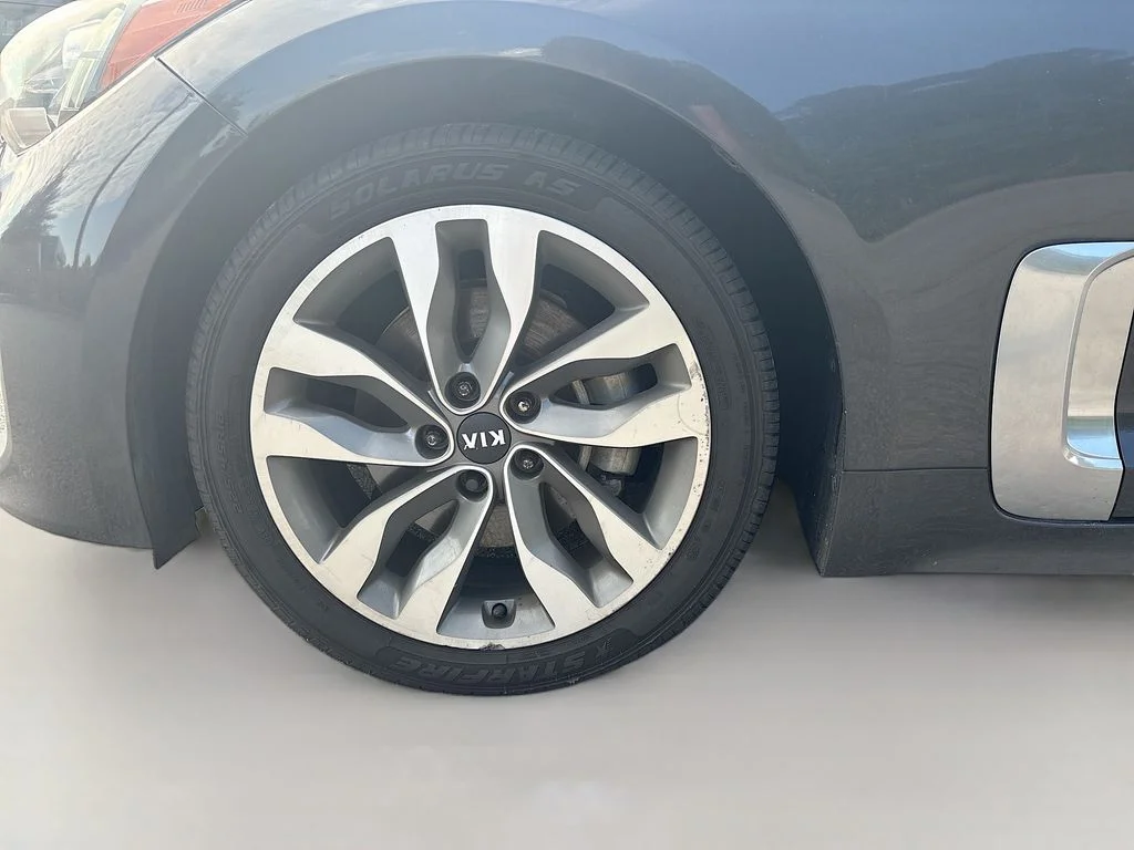 Used 2019 Gray Kia Base image 13