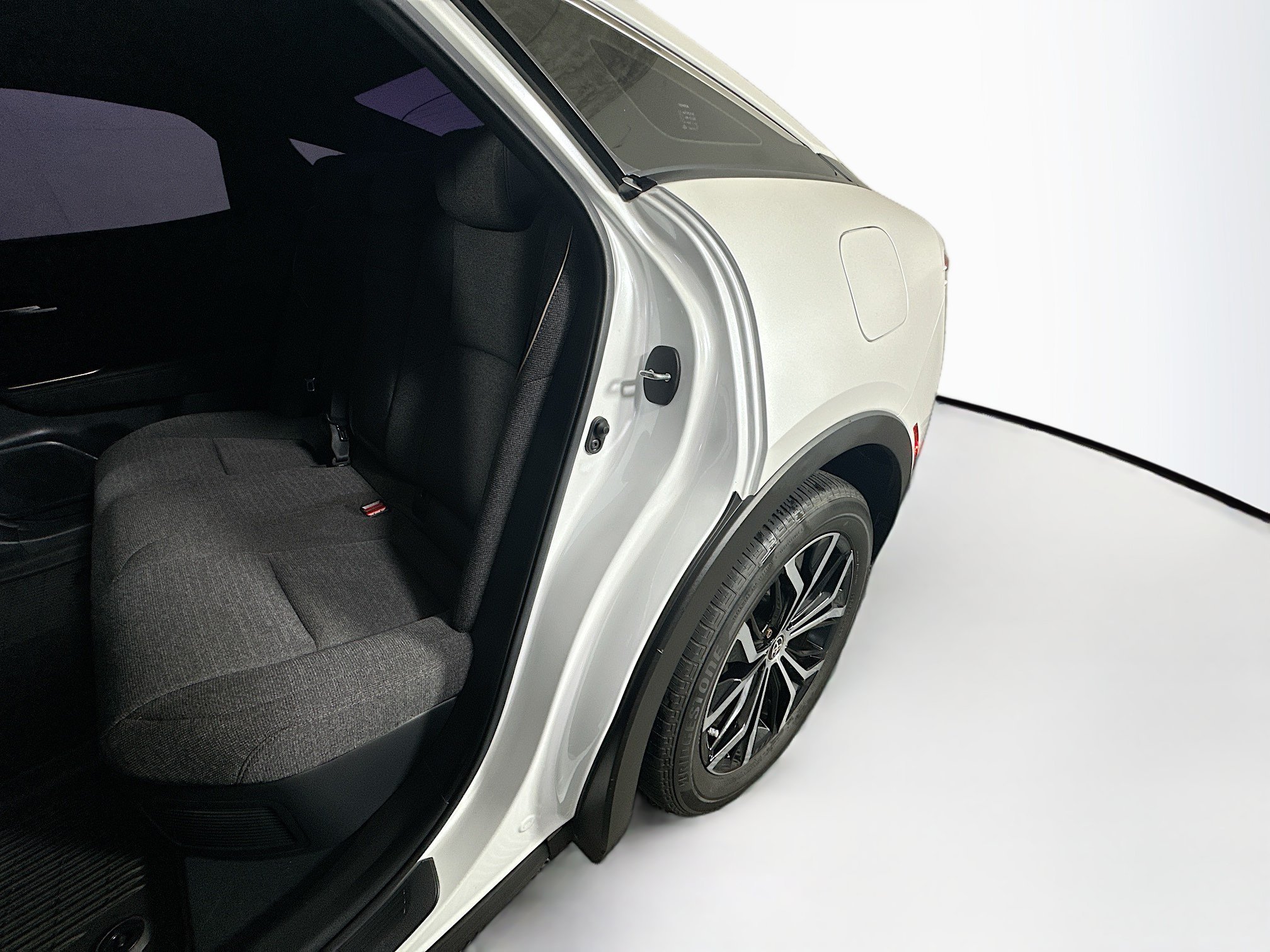 2023 Toyota Crown XLE - Photo 26