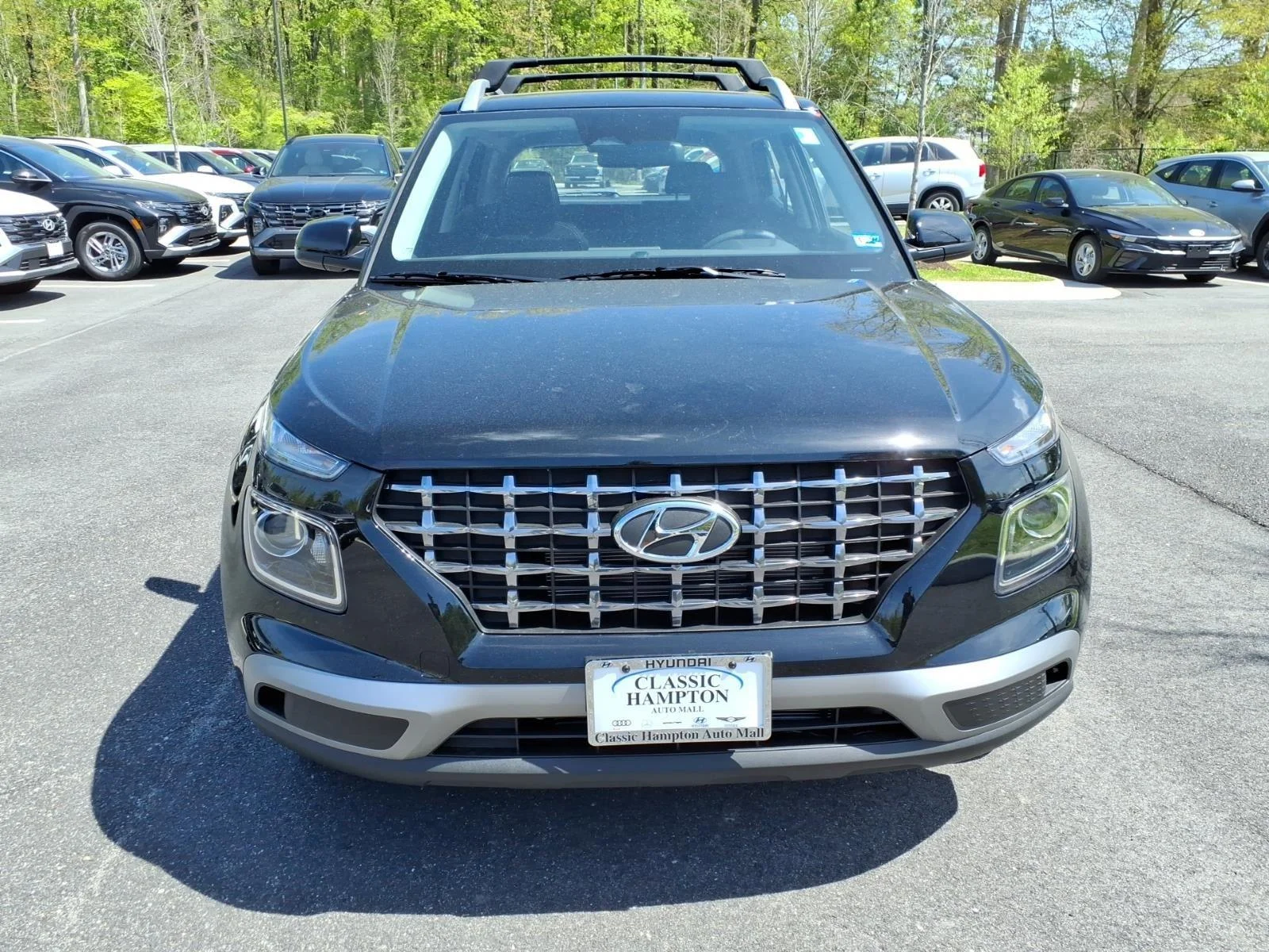 New 2026 Onyx Black Hyundai SEL image 2