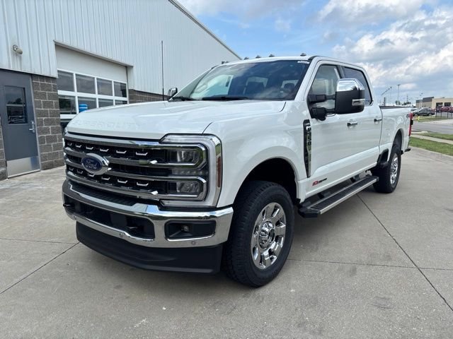 New 2026 Star White Metallic Tri-Coat Ford F-350® Lariat® image 3