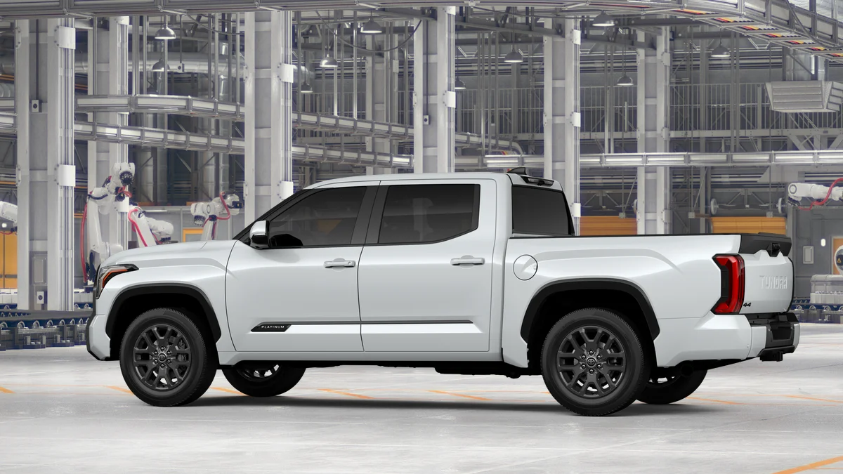 New 2026 Wind Chill Pearl Toyota Platinum image 5