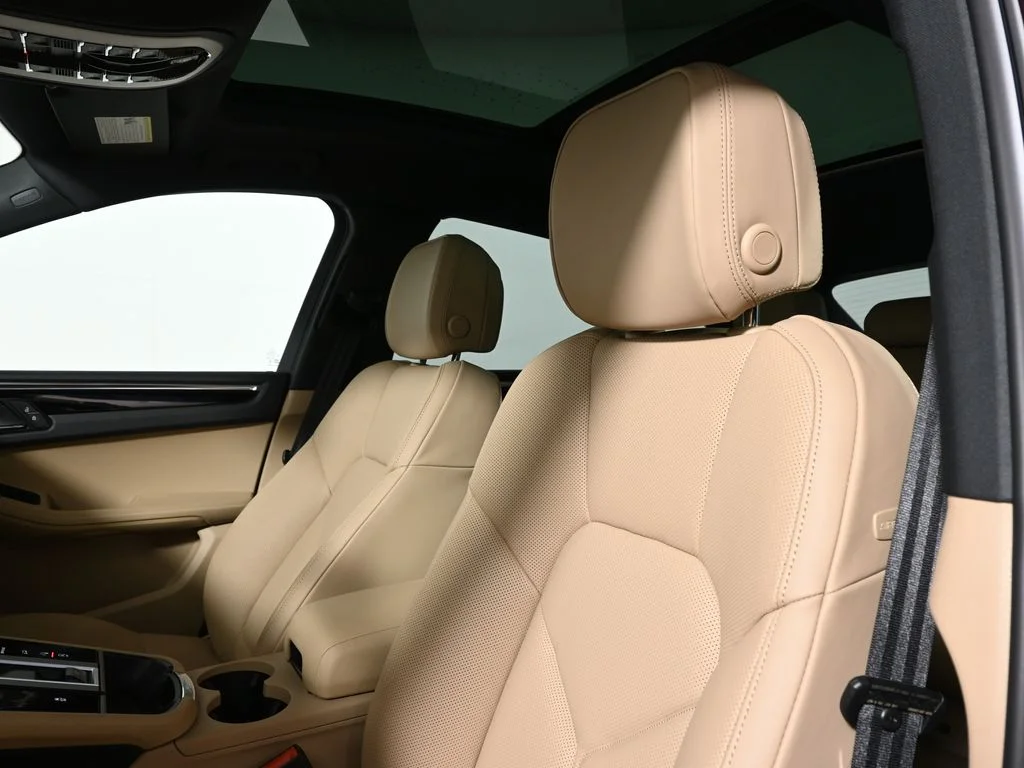 Used 2026 Brown Porsche  image 15