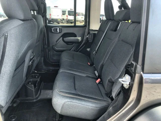 Used 2026 Granite Crystal Metallic Jeep Sport S image 21