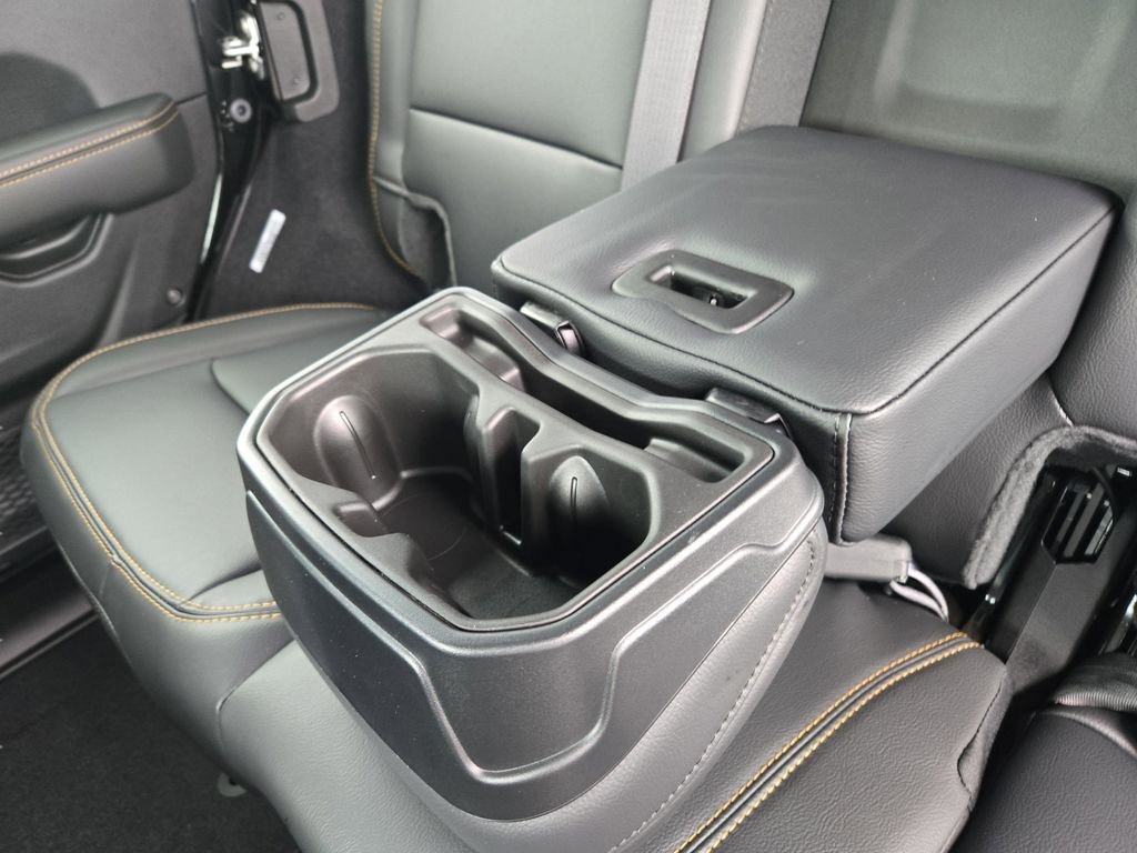 2025 Jeep Wrangler 4-Door Sahara - Photo 34
