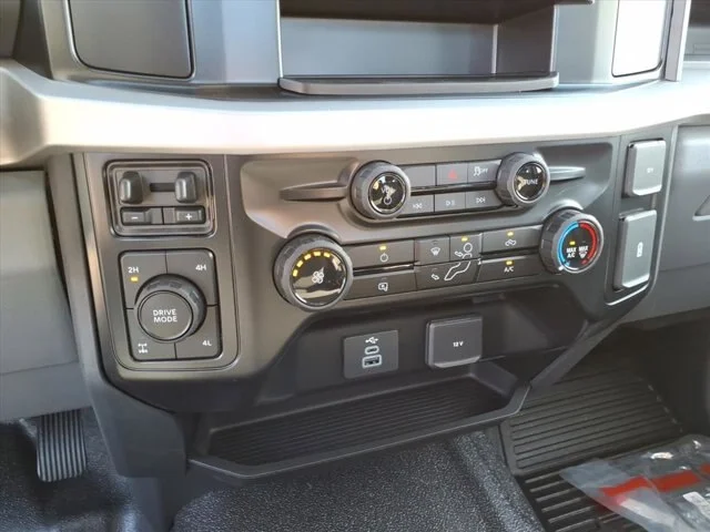 New 2026 Carbonized Gray Metallic Ford XL image 38